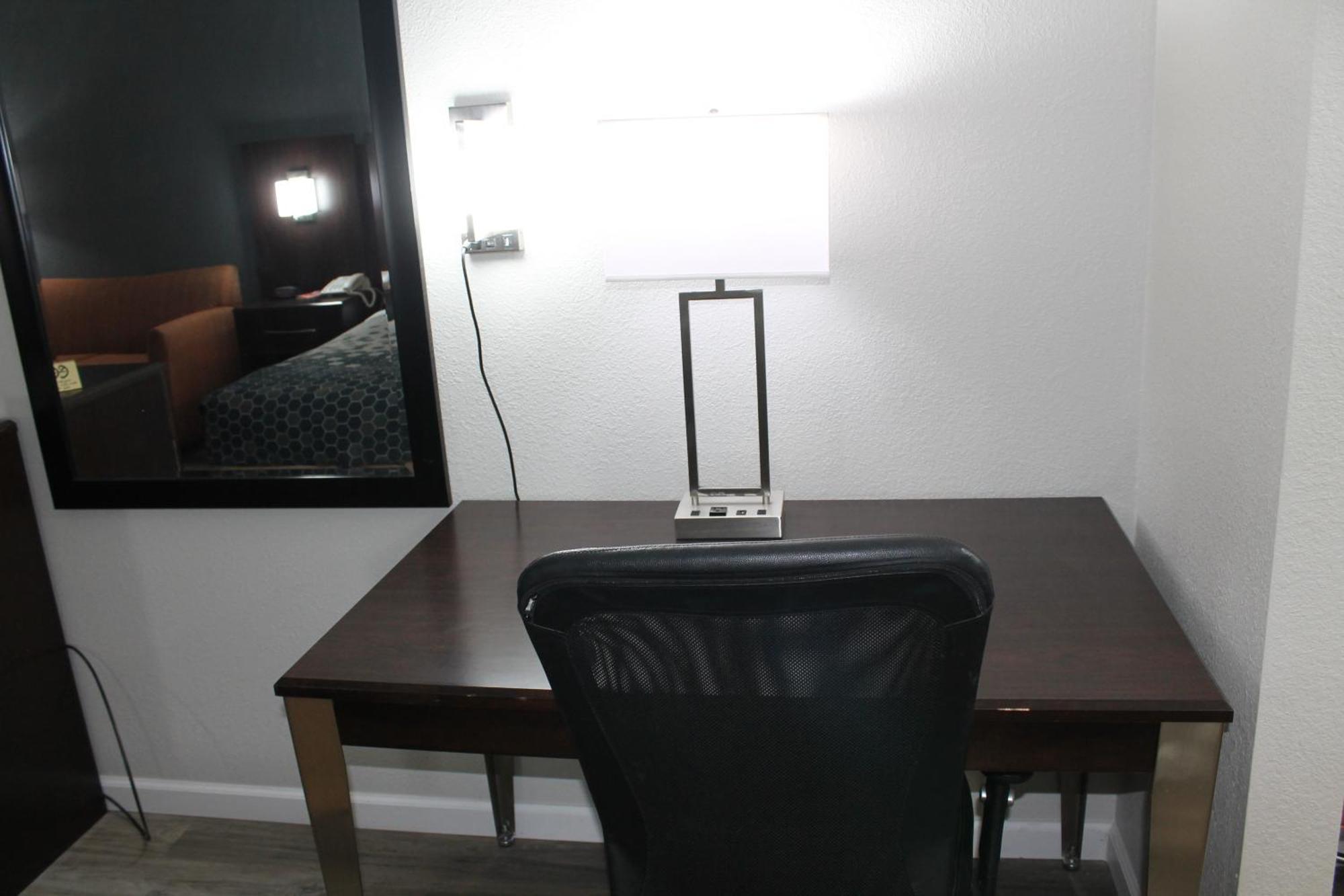 Econo Lodge Cheraw Market Street Buitenkant foto