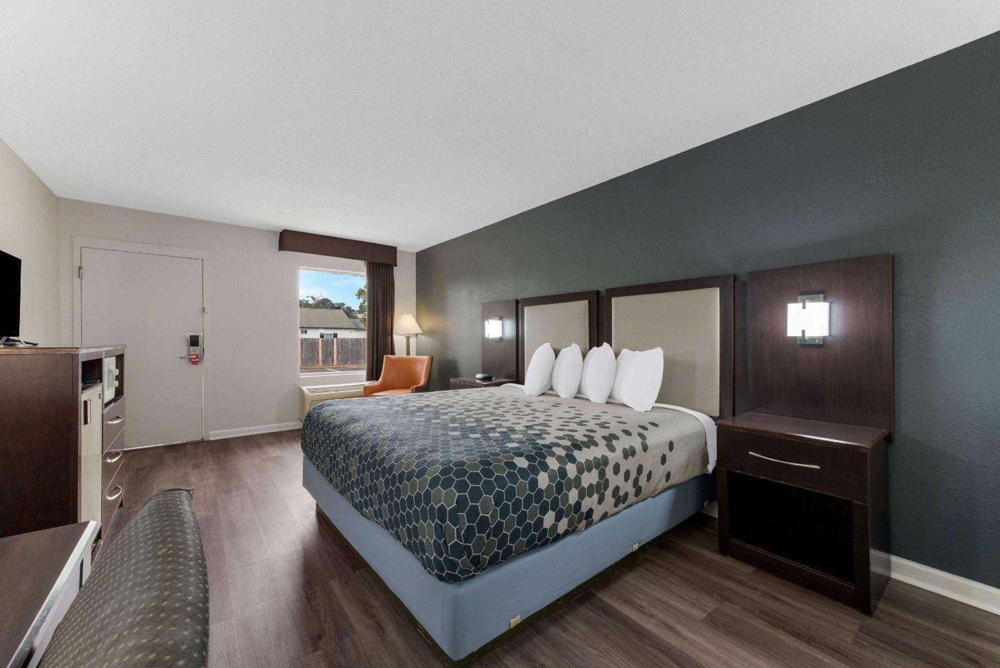 Econo Lodge Cheraw Market Street Buitenkant foto